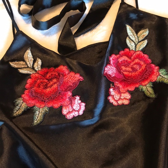 🌺HP🌺 Silky Black Rose Embroidered Camisole - Picture 4 of 7